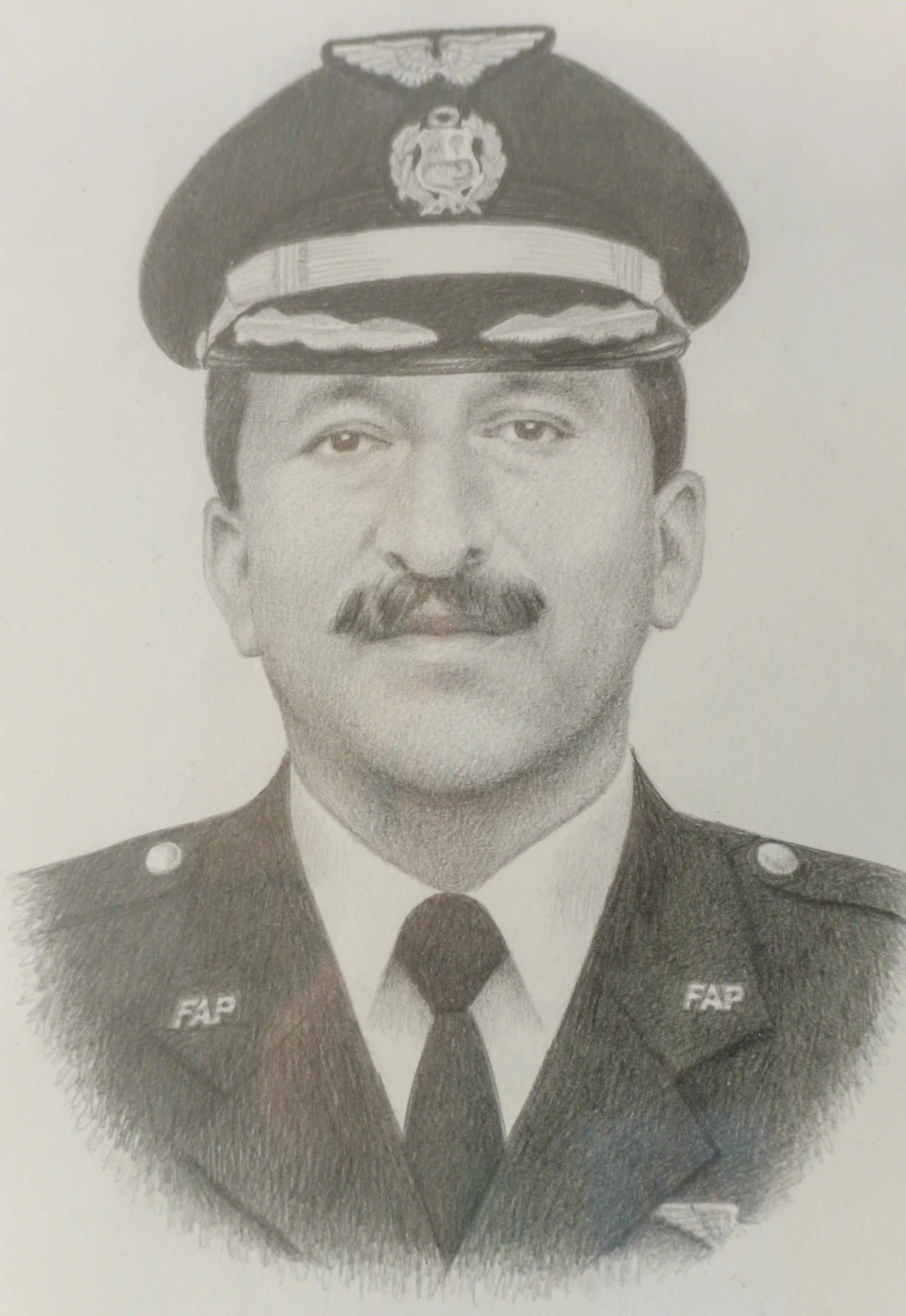 Com. FAP Roberto Dávalos Zeballos